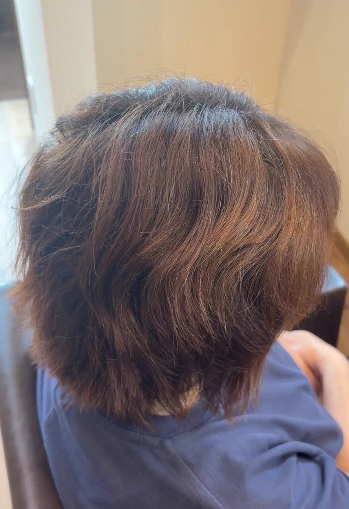 滝沢市の美容室|美髪矯正でツヤのあるなめらかショートボブ (2)