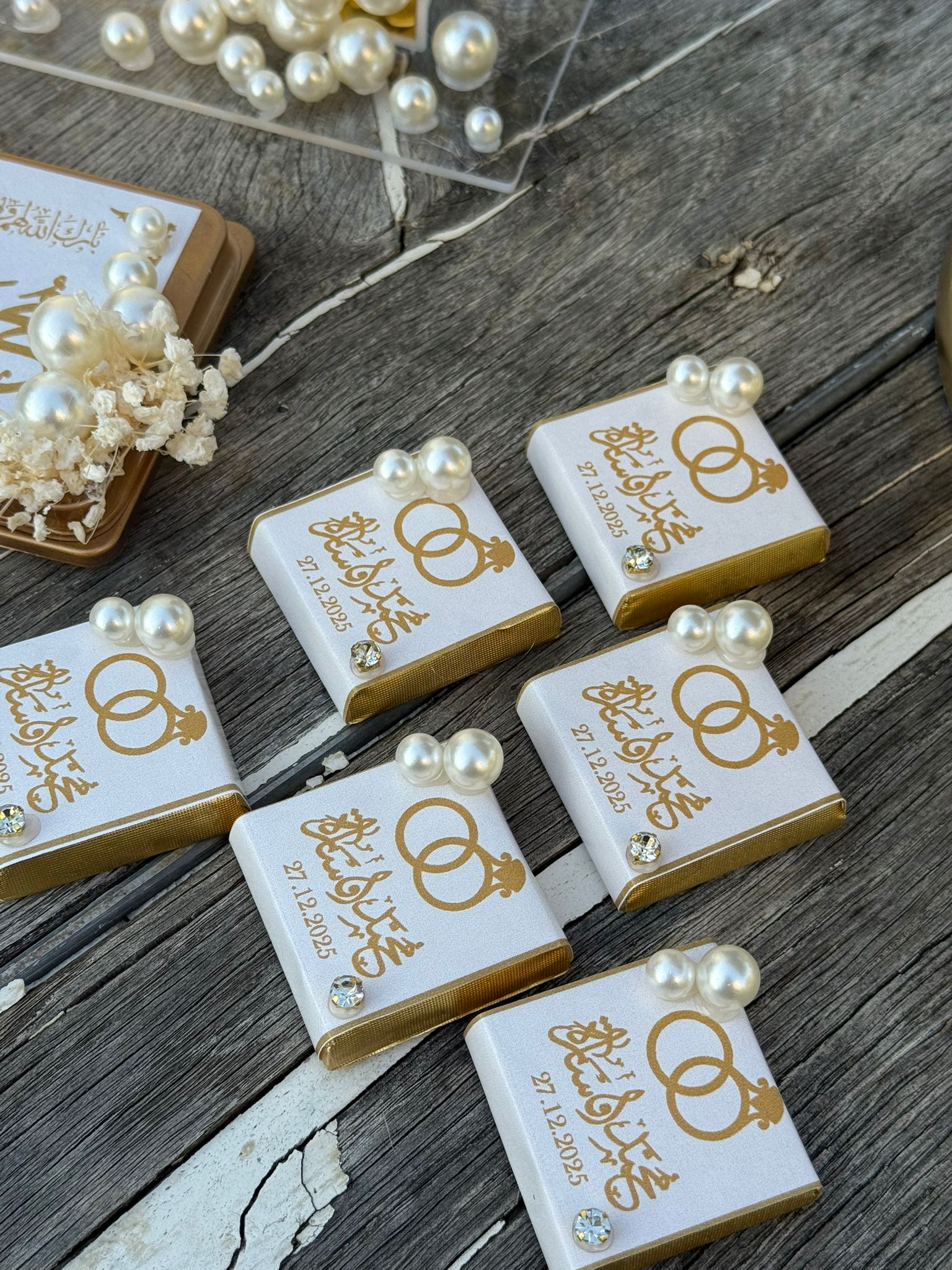 Wedding favors tray with a handprint 3