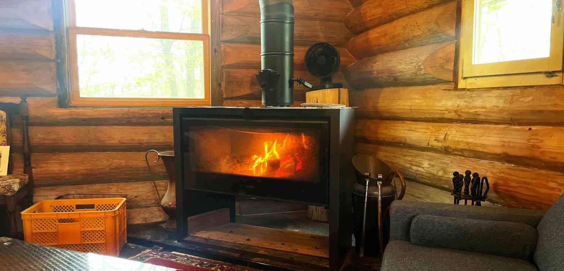 loghouse_fireplace.jpeg
