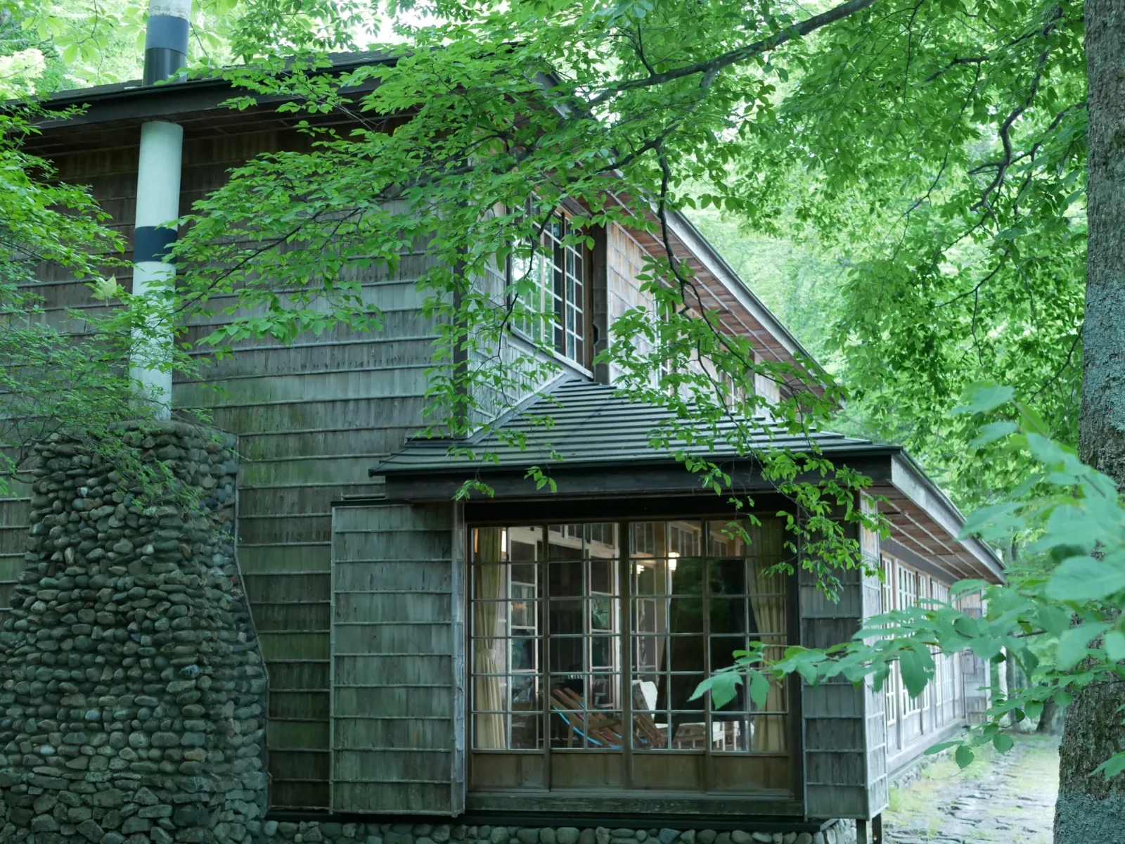 italian_embassy_villa_memorial_park.webp
