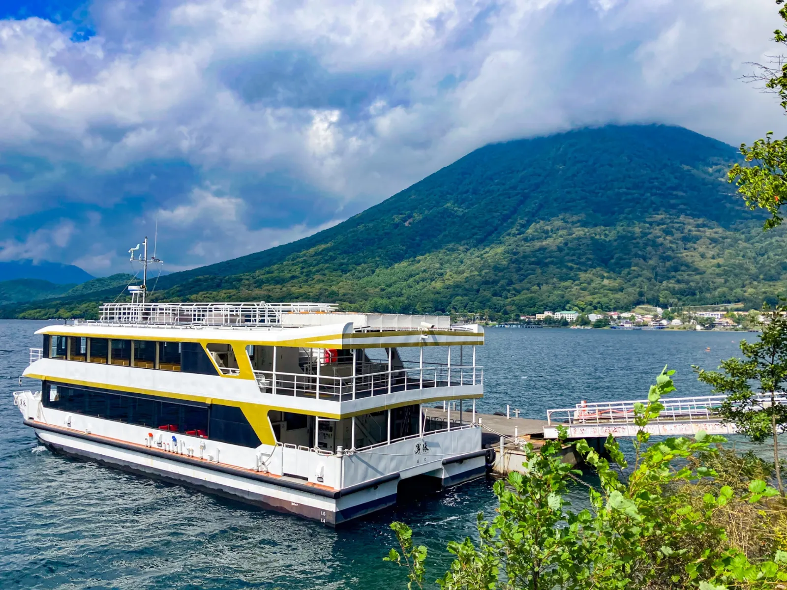 chuzenjiko_and_cruise.webp