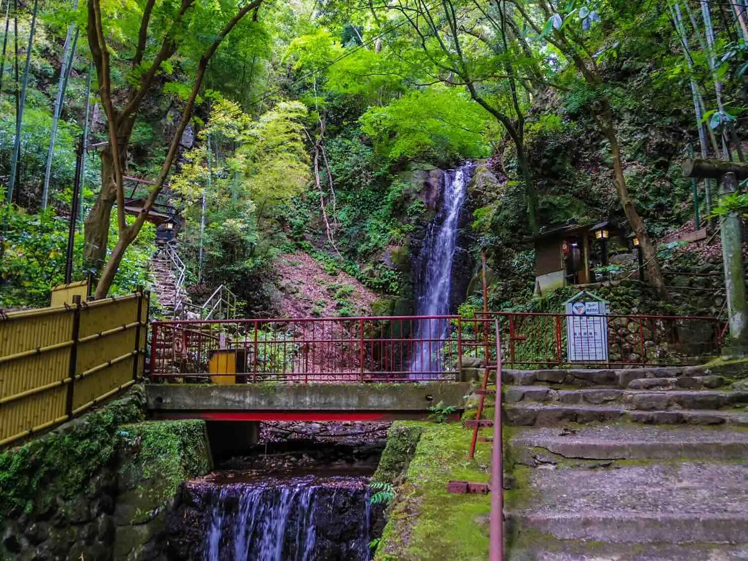 yugawara_fudotaki.webp