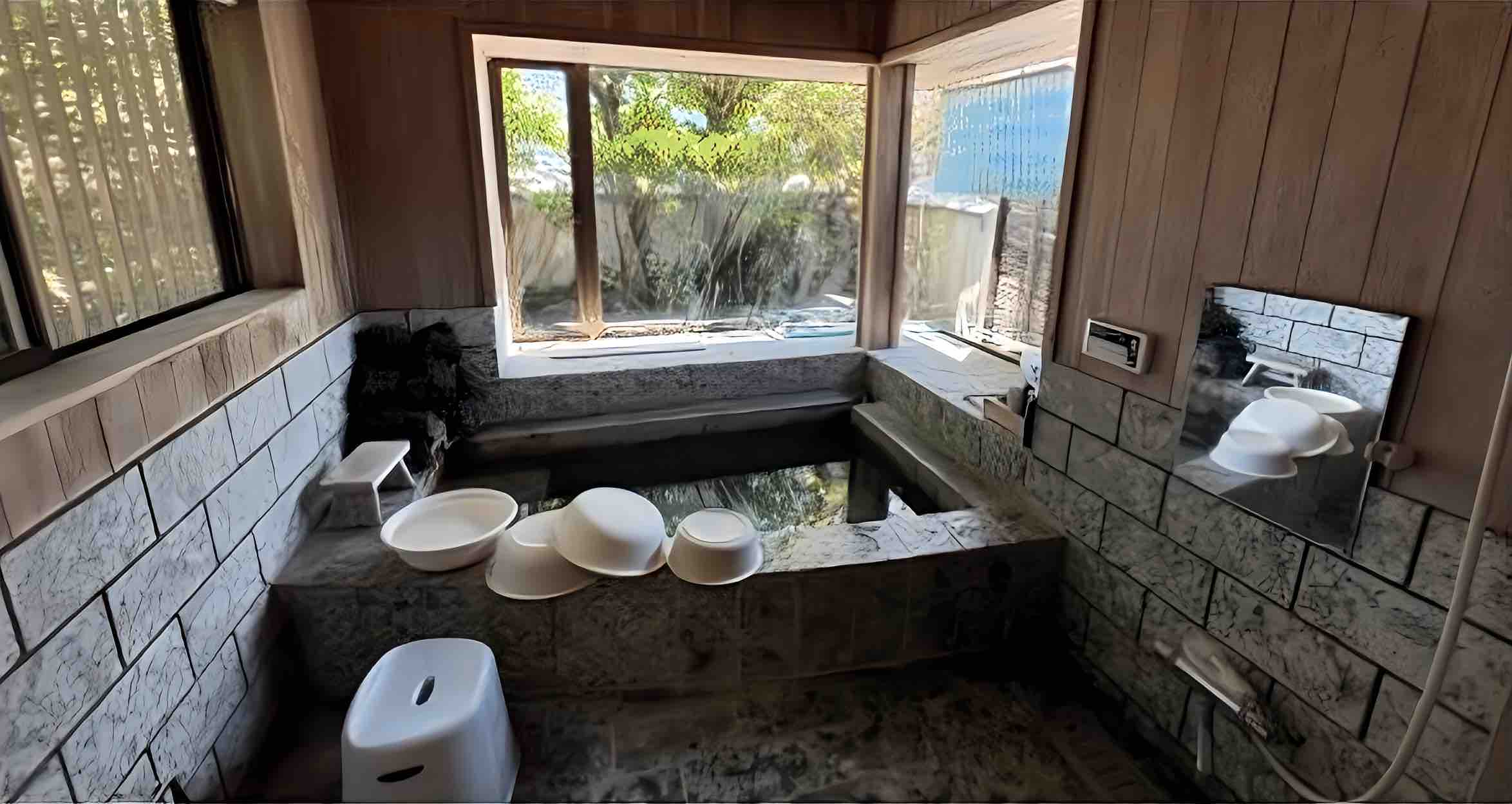 湯河原町宮上の中古戸建の風呂場