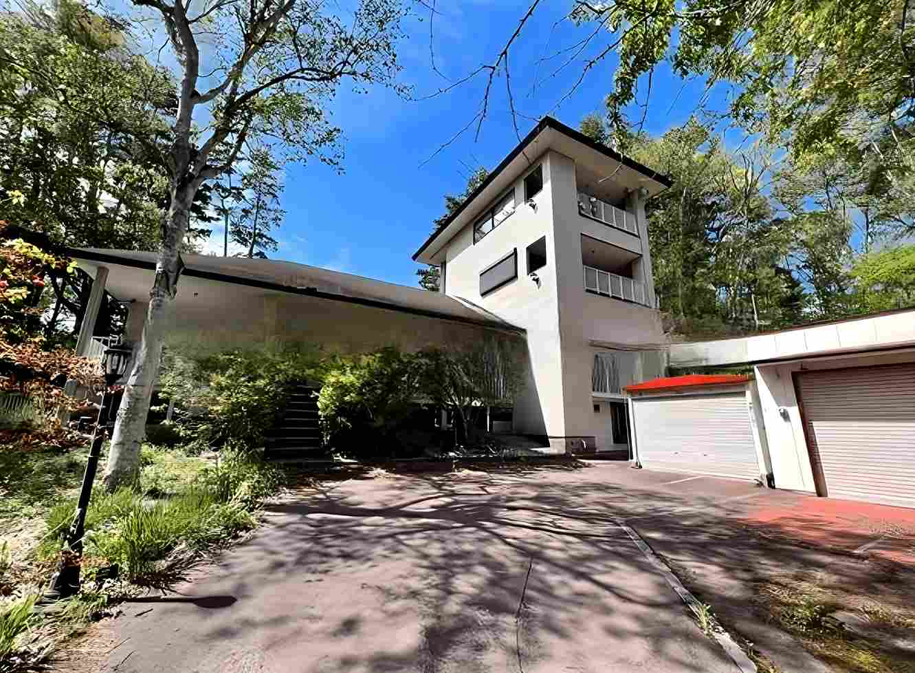 小淵沢町の中古戸建の外観
