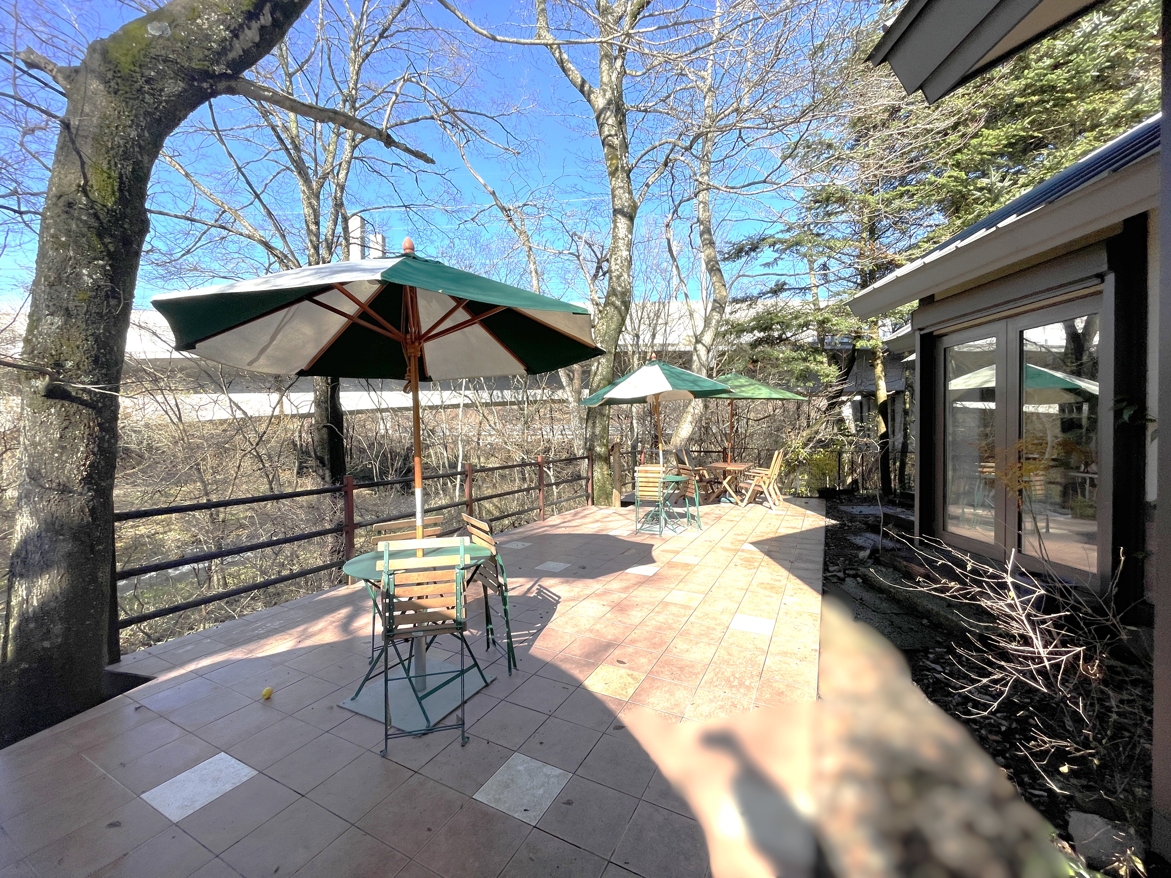 長野県北佐久郡軽井沢町⾧倉戸建のバルコニー