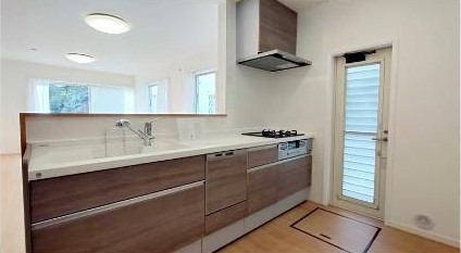 七里ガ浜東5丁目戸建のキッチン