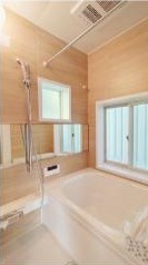 七里ガ浜東5丁目戸建の浴室