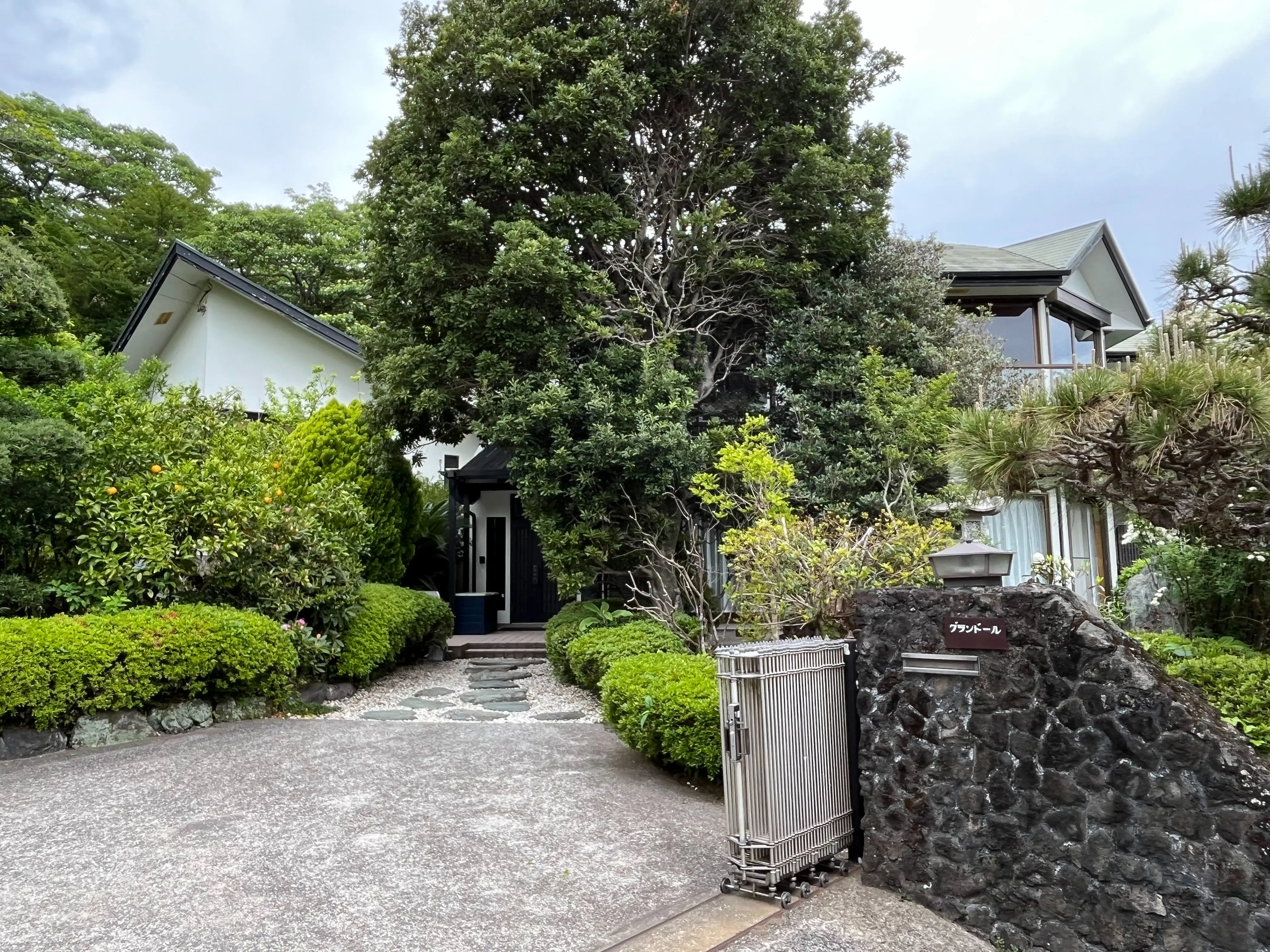 伊東市吉田中古別荘の外観
