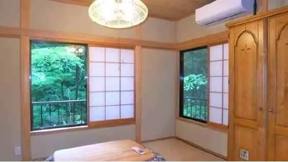 軽井沢町千ヶ滝東区大字長倉の和室
