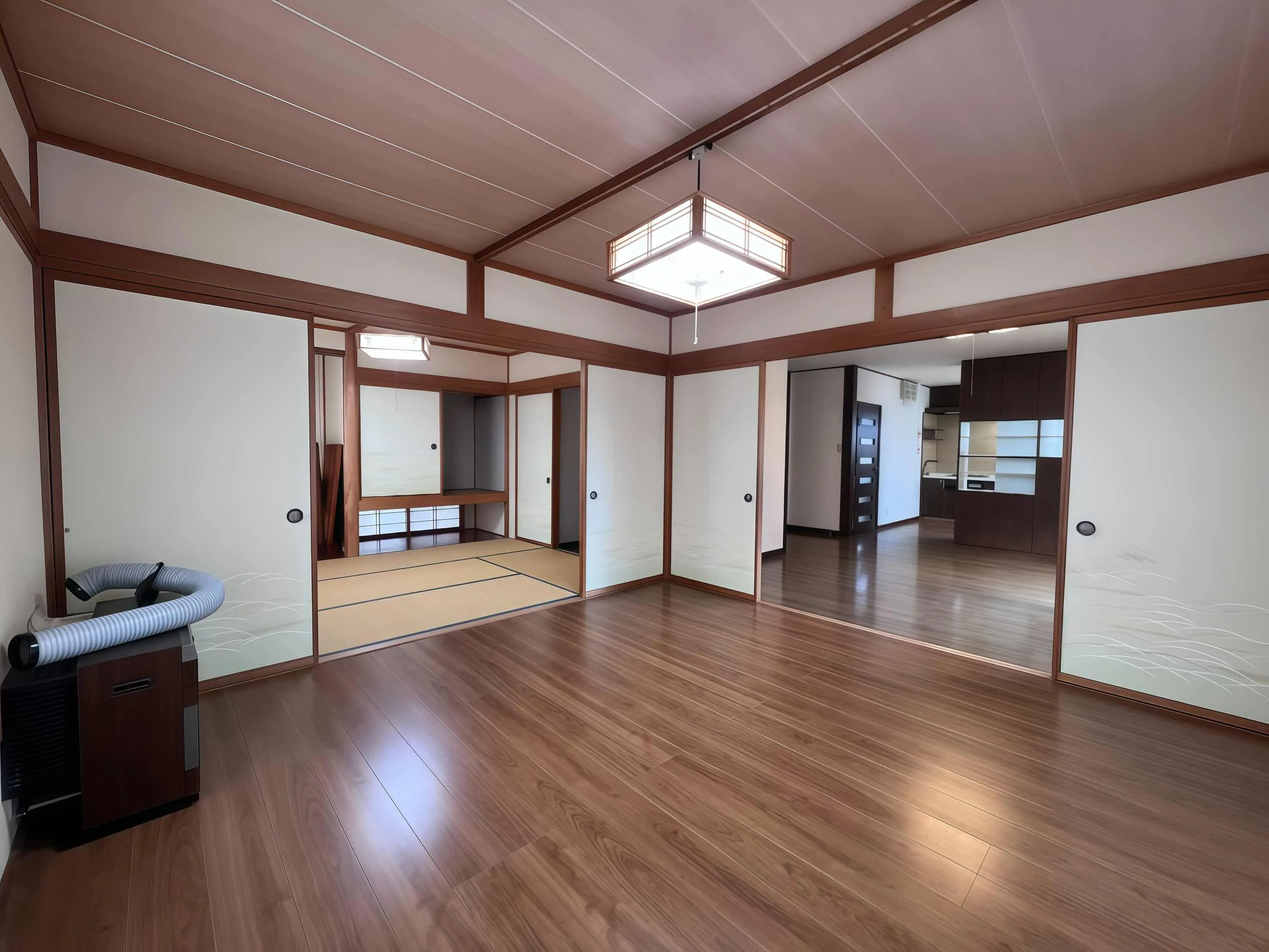 軽井沢町長倉中古戸建のリビング