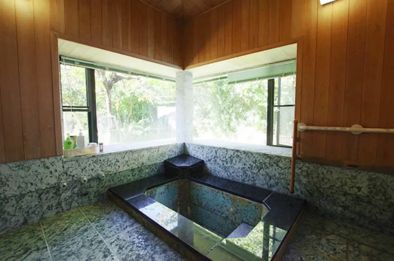 熱海市網代売戸建住宅7LDKの浴室