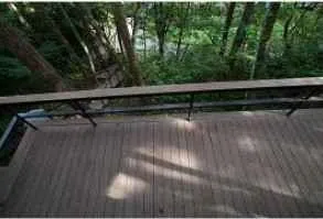 軽井沢三笠パーク内中古住宅のデッキ