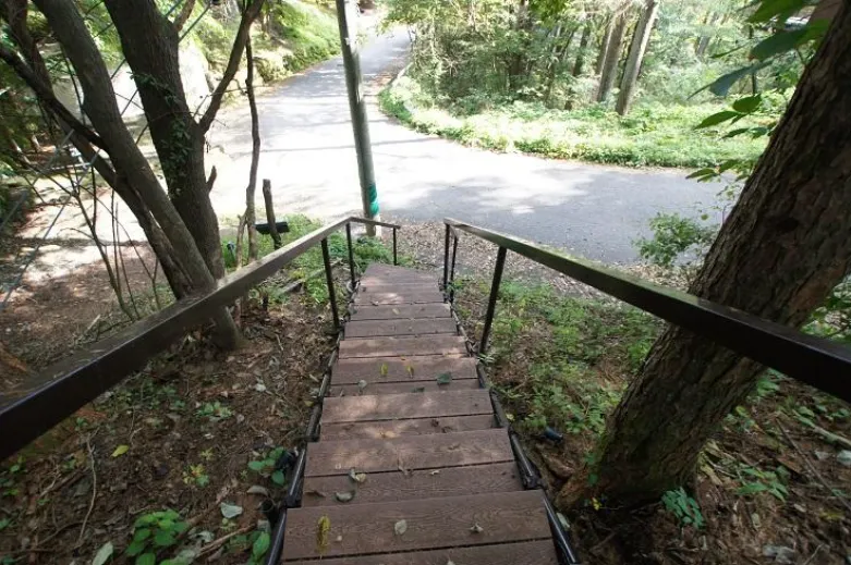 軽井沢三笠パーク内中古住宅の玄関2