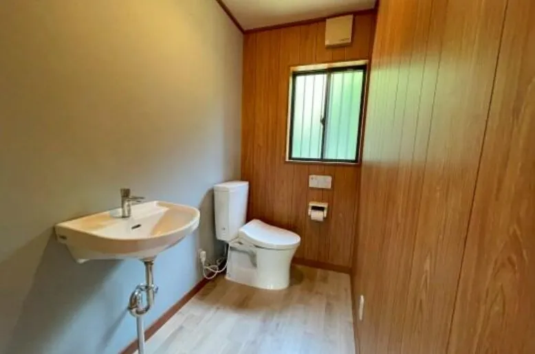 湯河原町宮上中古戸建のトイレ