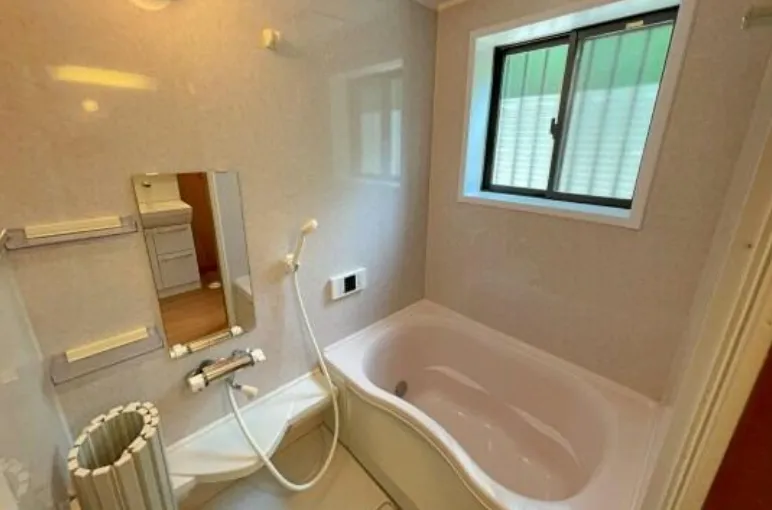 湯河原町宮上中古戸建の浴室