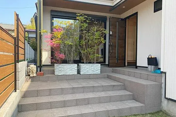 真鶴町真鶴の中古戸建の玄関2