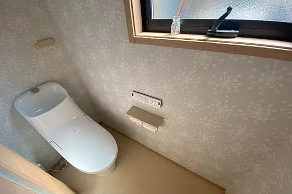 真鶴町真鶴の中古戸建のトイレ