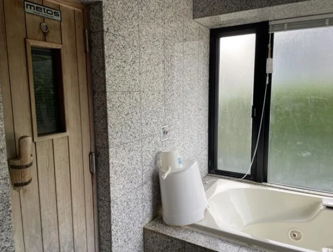 熱海市下多賀南熱海が丘中古戸建の浴室