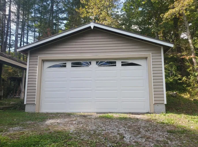 軽井沢町追分中古戸建のガレージ