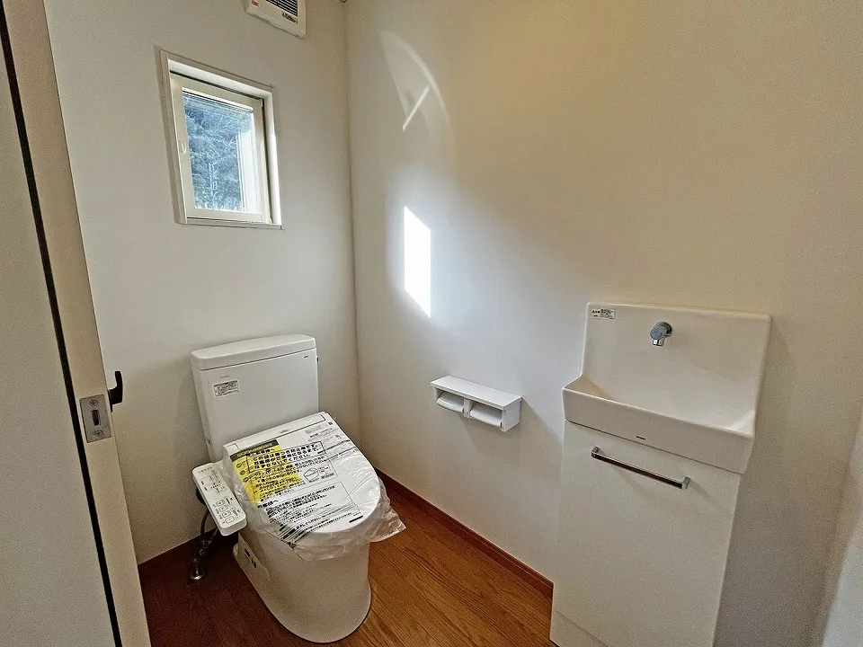 南房総市千倉町白間津売戸建のトイレ