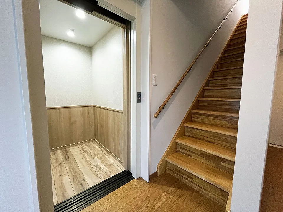 南房総市千倉町白間津売戸建の階段・エレベーター