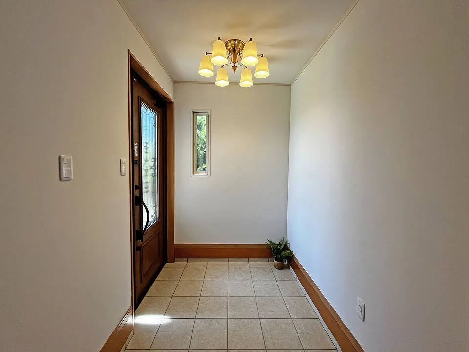 南房総市千倉町白間津売戸建の玄関の写真3