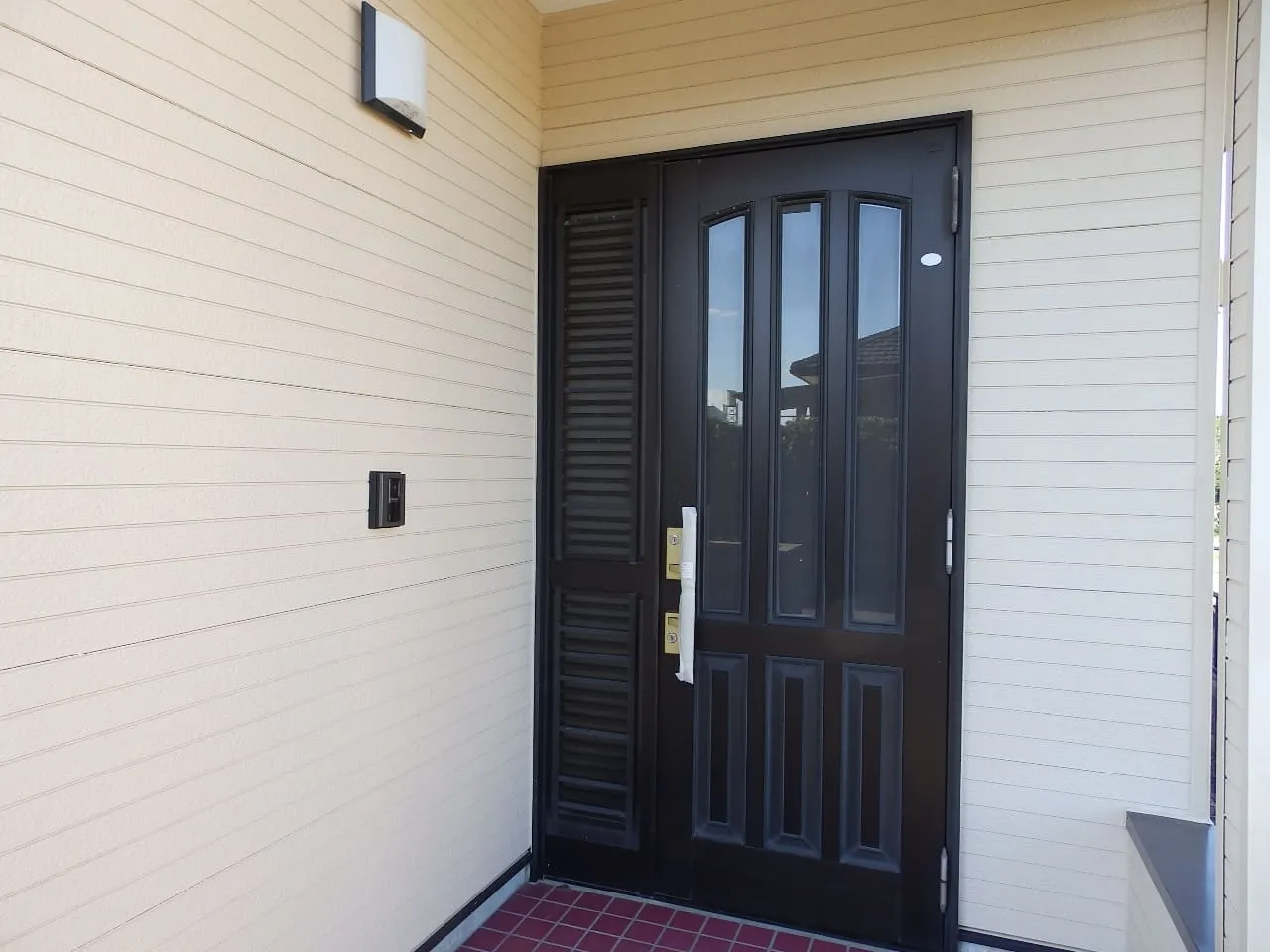 長生郡白子町中里中古戸建の玄関の写真1