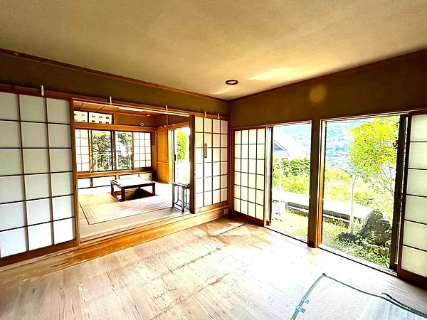 湯河原町宮上売戸建の居間