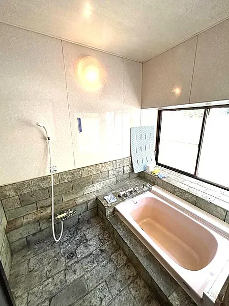 湯河原町宮上売戸建の浴室