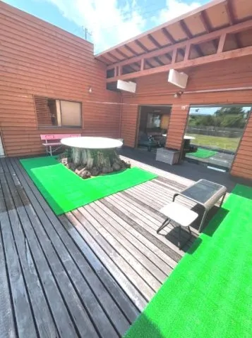 長生郡一宮売別荘のウッドデッキ