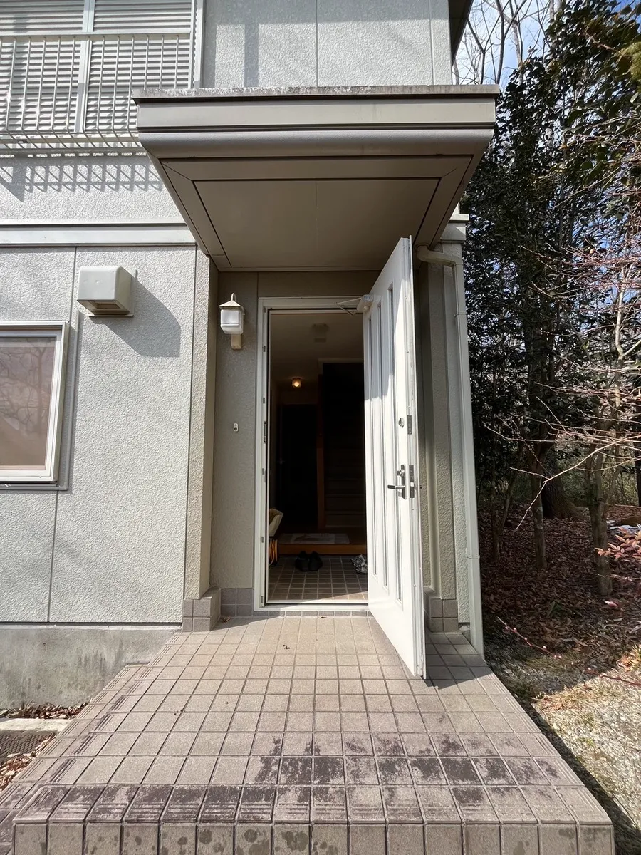 那須町守子の郷F-36中古別荘の玄関