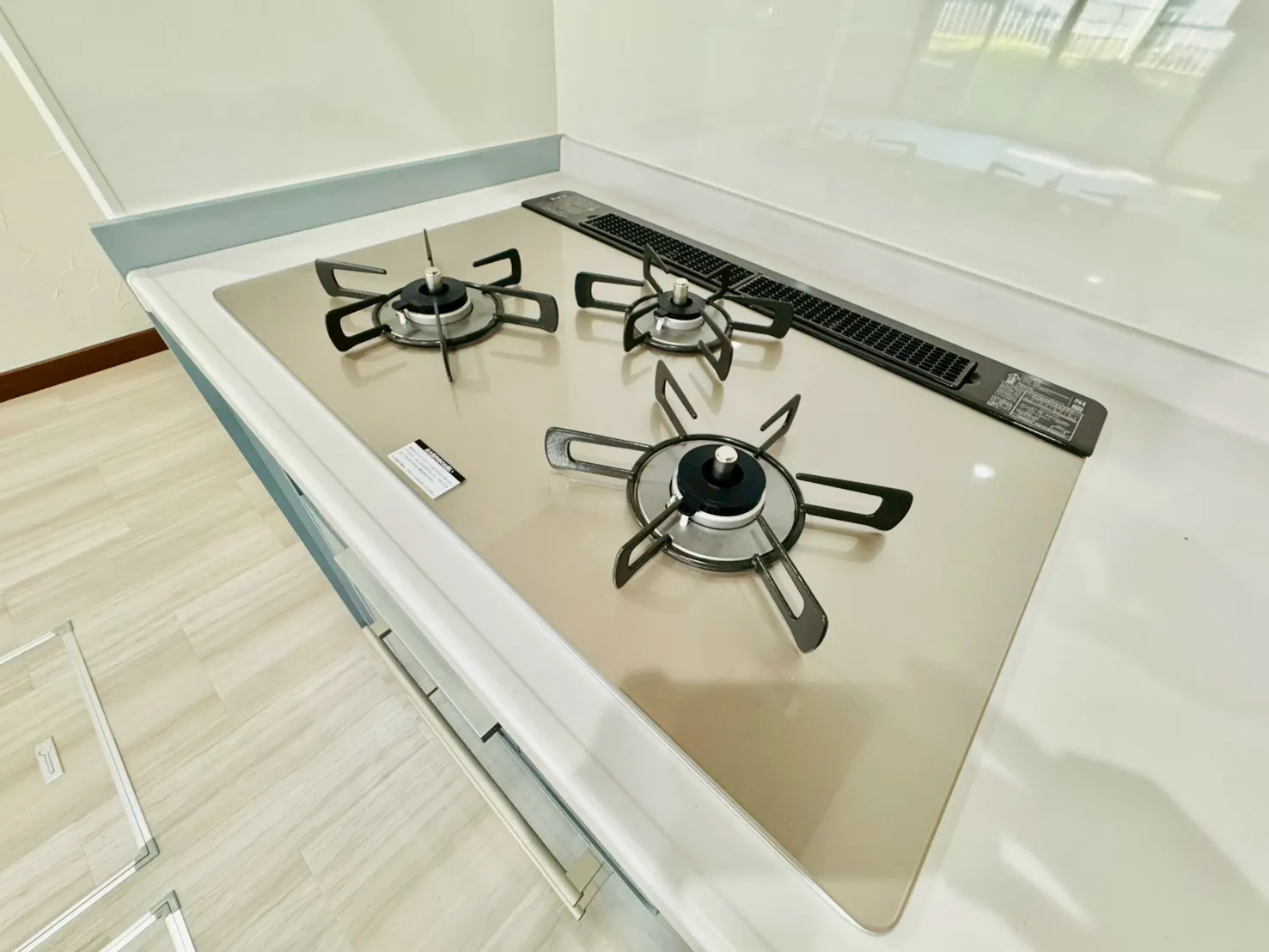 鎌倉市津中古住宅のキッチンの写真2