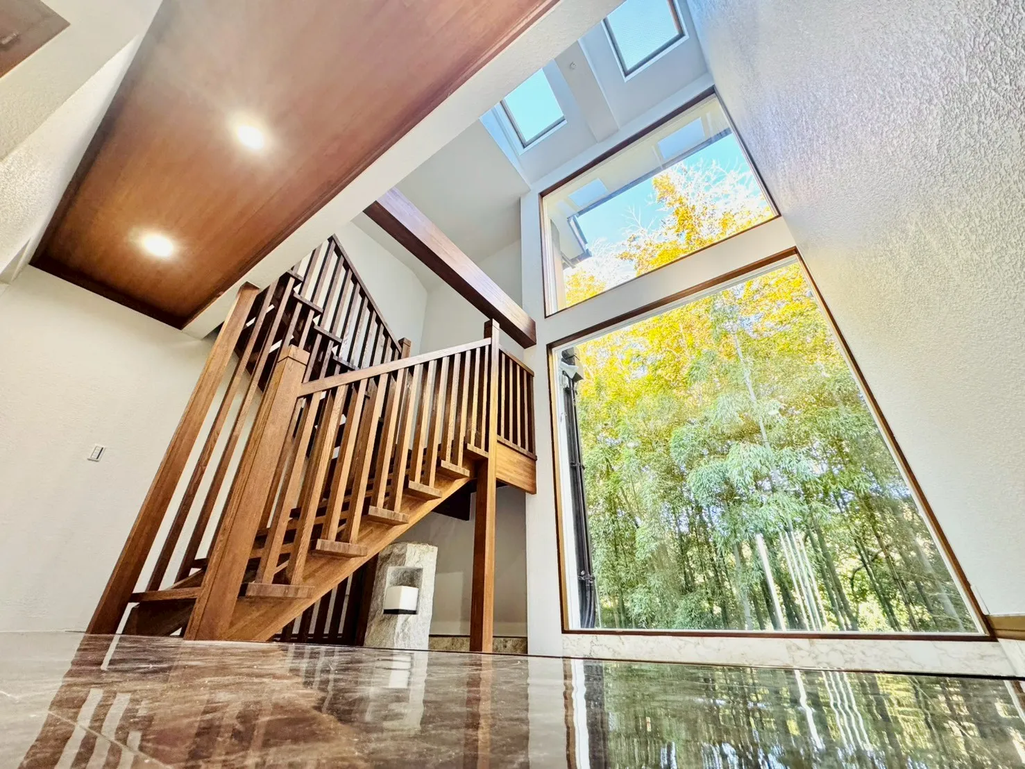 鎌倉市津中古住宅の階段