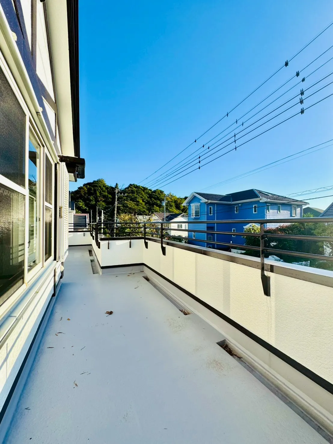 鎌倉市津中古住宅の2階バルコニー