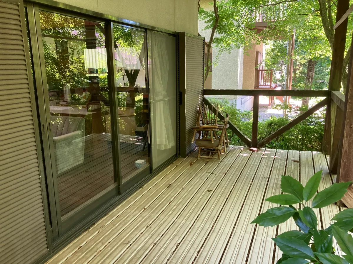 那須町守子の郷G-48中古別荘のベランダ