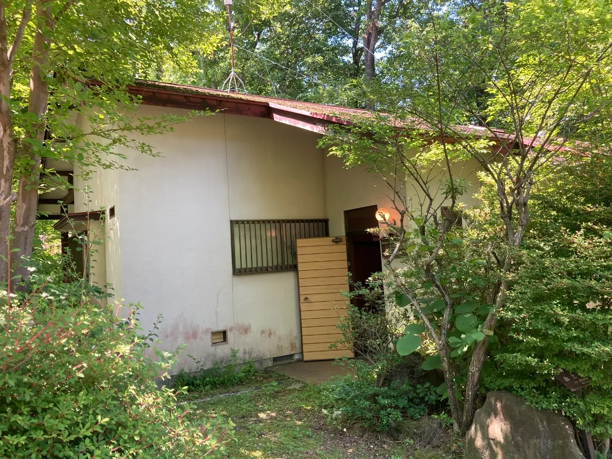 那須町守子の郷G-48中古別荘の外観2