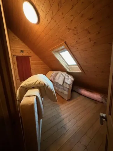 山中湖村平野中古戸建のロフトの写真2