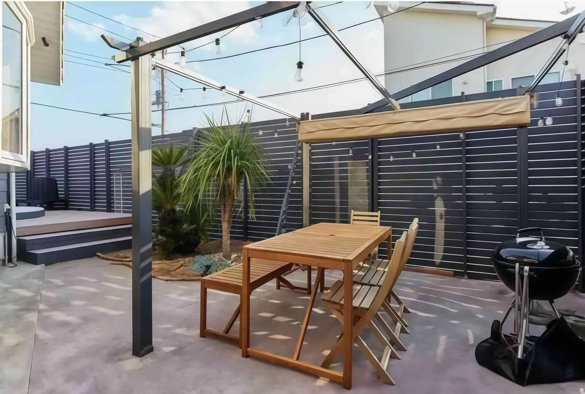 九十九里町中古戸建のプール付きテラス