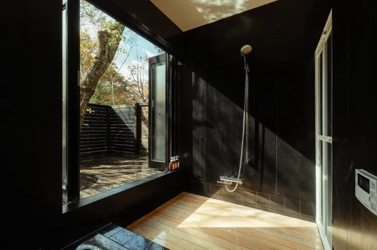 箱根町仙石原売戸建の露天風呂の写真1