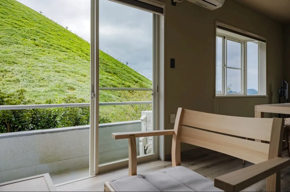 富戸売り中古別荘のLDKの写真2