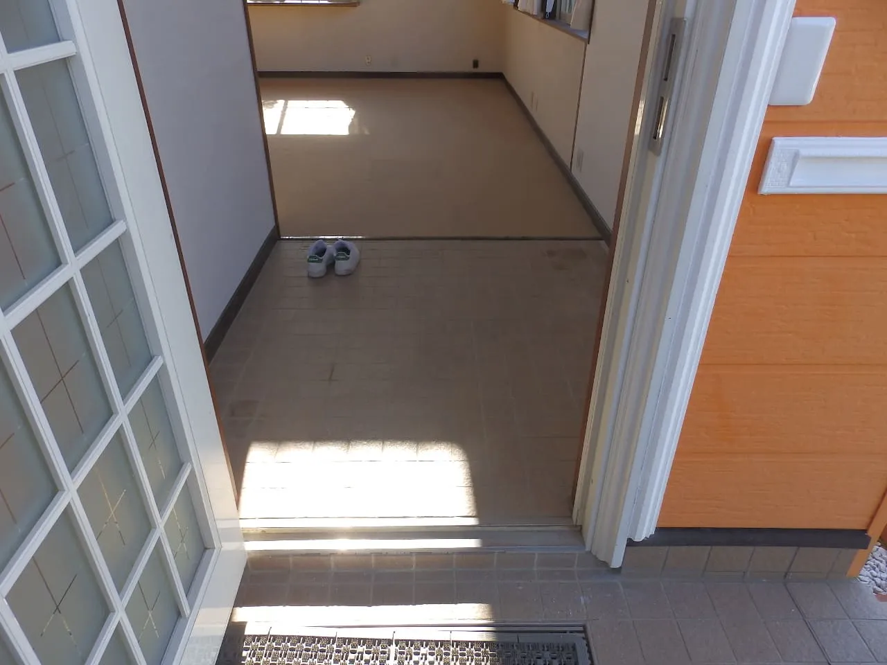 白子町売り中古別荘の玄関の写真1(内)