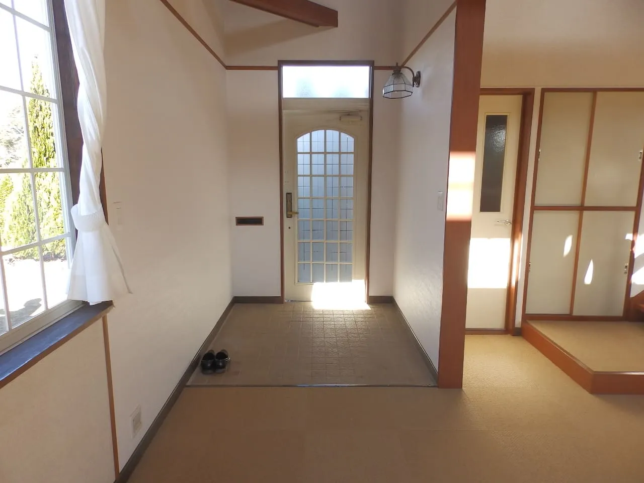 白子町売り中古別荘の玄関の写真2(内)