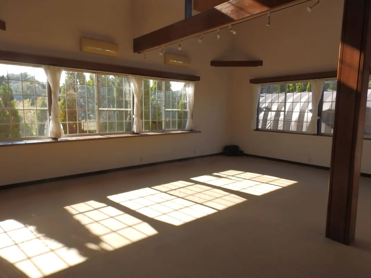 白子町売り中古別荘のLDKの写真3