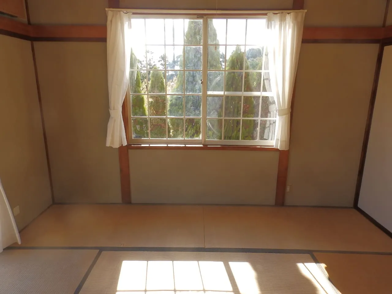 白子町売り中古別荘の1階和室の写真3