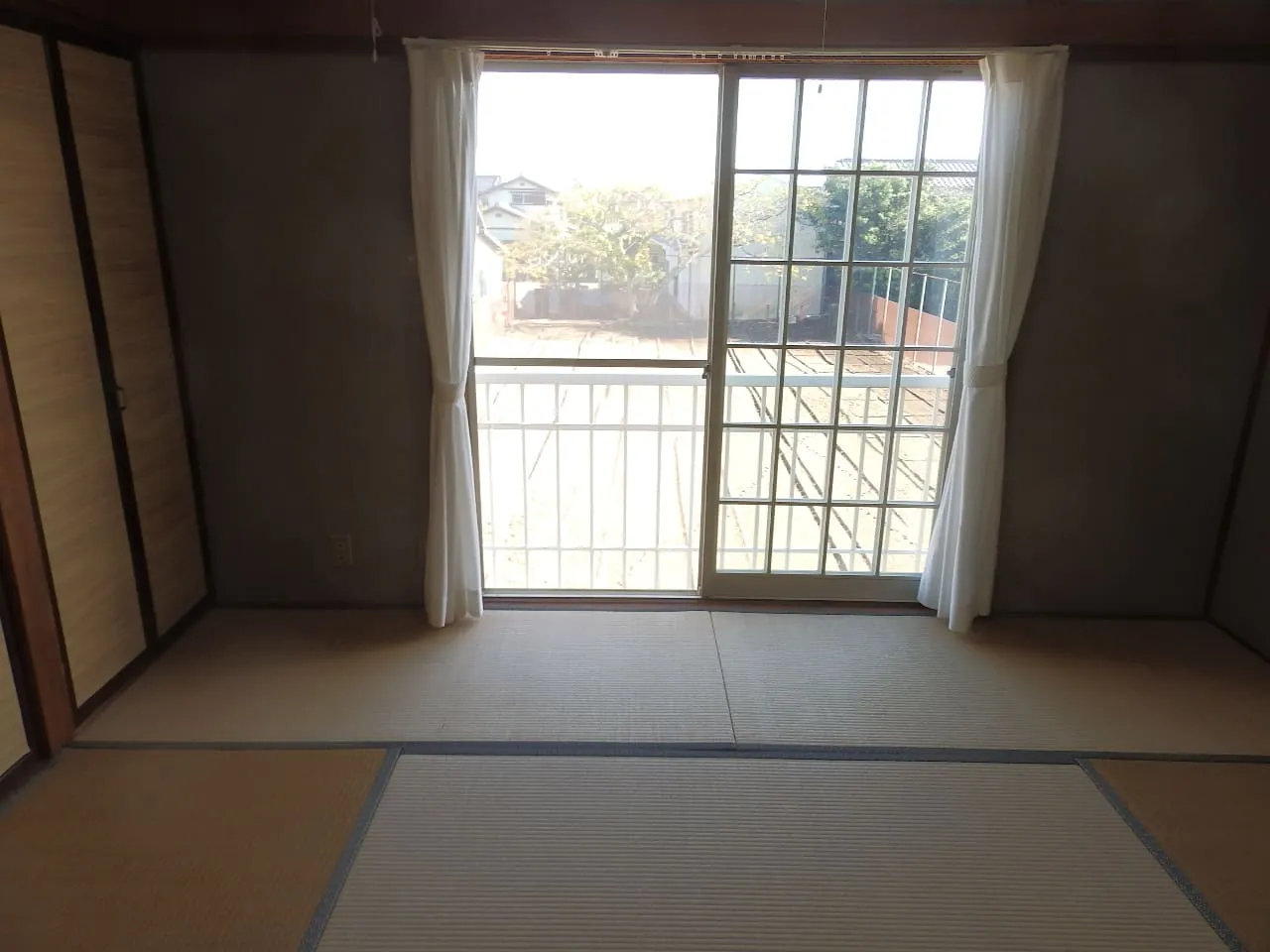 白子町売り中古別荘の2階和室の写真2