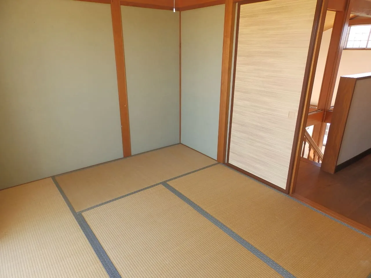 白子町売り中古別荘の2階和室2の写真4