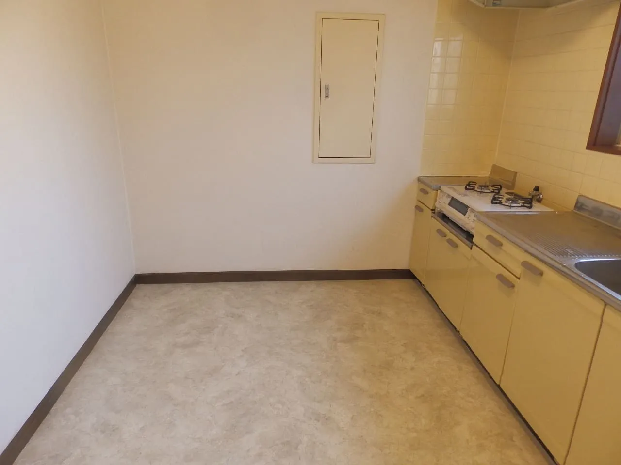 白子町売り中古別荘のキッチンの写真2