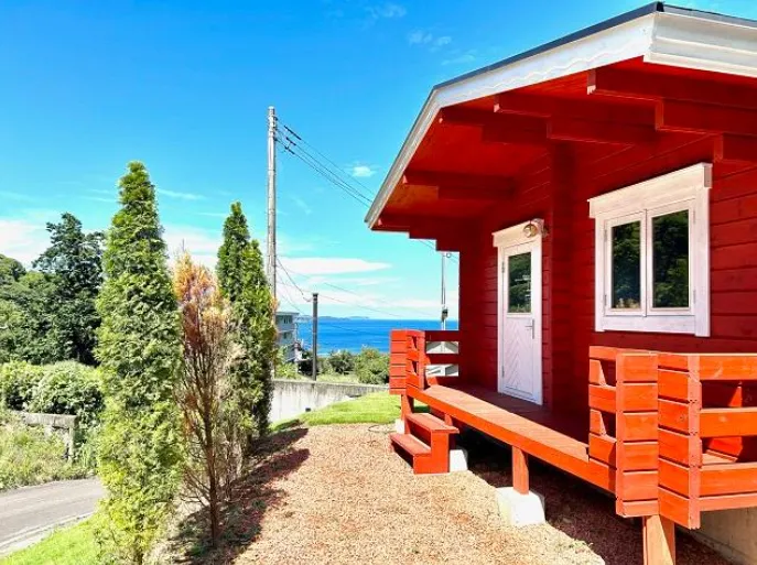 南熱海月見ヶ丘フィンランドログハウスの外観2