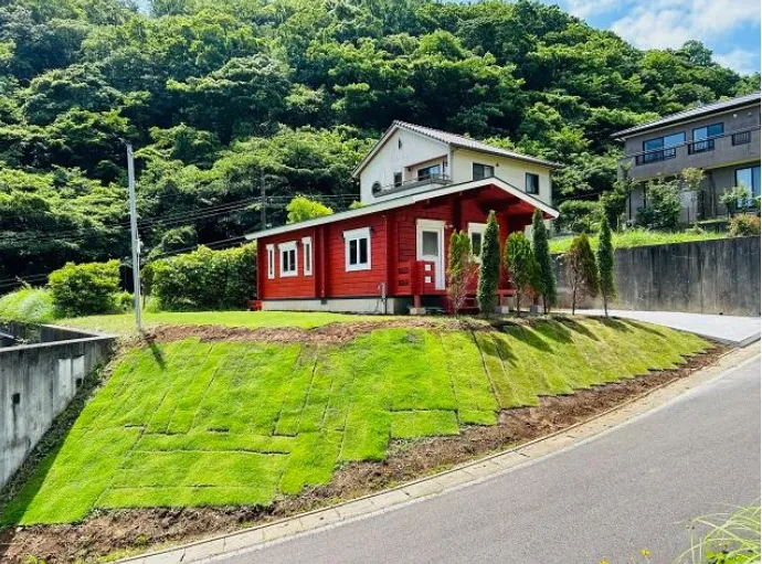 南熱海月見ヶ丘フィンランドログハウスの外観3