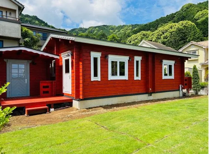 南熱海月見ヶ丘フィンランドログハウスの外観4